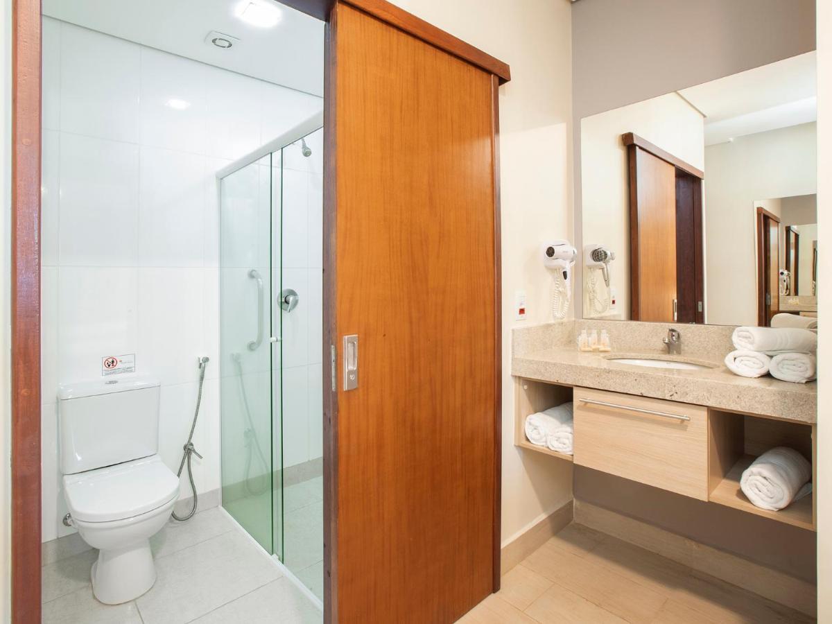 Valinhos Plaza Hotel ภายนอก รูปภาพ